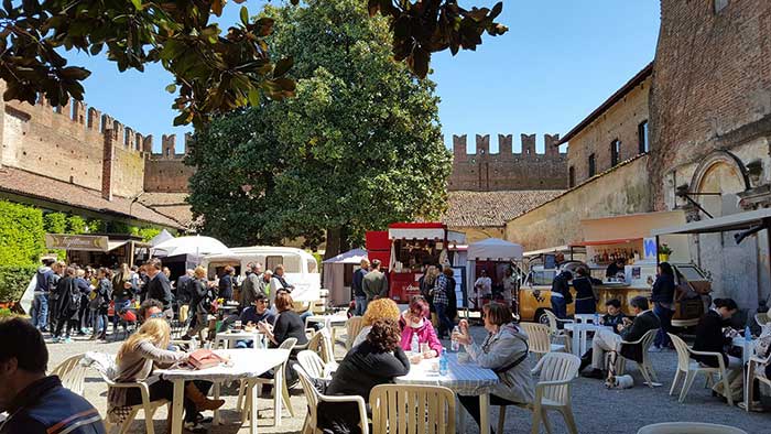 fiera vintage street food area